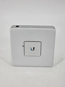 Ubiquiti Networks UniFi Security Gateway USG - Picture 1 of 9