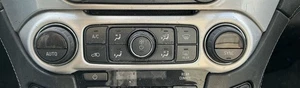 Temperature Control Dash Mounted ID 84258727 Fits 17-20 SUBURBAN 1500 811329 - Picture 1 of 13