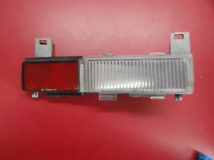 1984-1987 C4 Corvette Right Rear Side Marker Light GM 16500584 C40192-2 - Picture 1 of 3