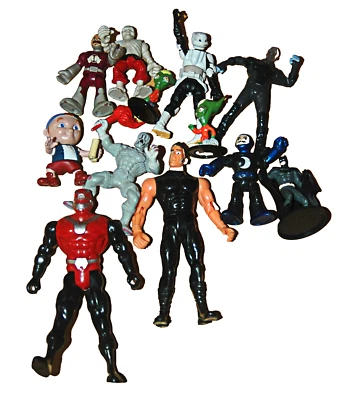 Figuras de juguete 12 piezas superhéroe villano Gremlin Batman surtido juguetes de colección Foto 1 de 4