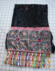 1258 Pretty piece of ethnic Hill Tribes embroidery, with beads - Picture 1 of 2