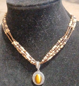 Collar Colgante Ojo de Tigre Avon De Colección Multi Hilo Madera Semilla Cuentas Bohemio Tierrav - Imagen 1 de 10