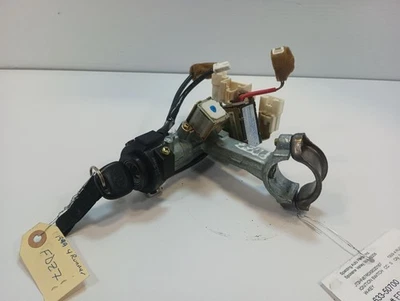 Ignition Switch w/Key from 1999 Toyota 4 Runner 12448881 - Image 1 of 4