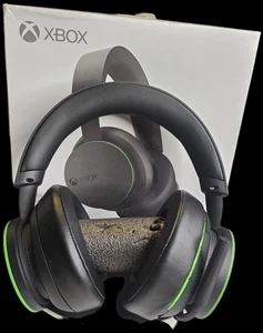 Xbox Wireless Headset for Xbox Series X|S / Xbox One / Windows - Black - Parts - Picture 1 of 7