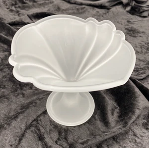 Borgonovo (Italy) Frosted Glass Parfait/Ice Cream Dish, Sculpted, 5" tall - Picture 1 of 7
