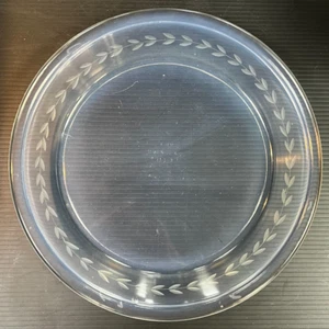 FRY OVENGLASS OPALESCENT ETCHED LEAF 9.5" ROUND PIE DISH - Picture 1 of 3