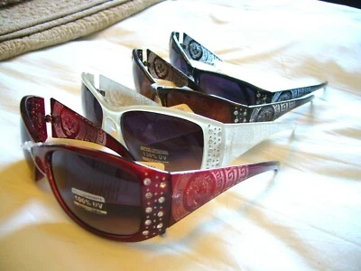 Women's Sunglasses Sexy Rhinestones Full Frame Design Ladies Sunglasses RH-3084 - Image 1 of 4