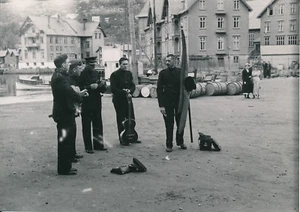 NORVÈGE c. 1950 - Groupe de Salutistes Chanteurs Musiciens de Rue - P 1753 - Picture 1 of 2