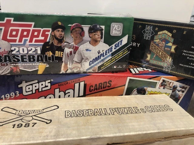 Juegos de fábrica de béisbol de los años 80, 90 y 2000 Foto 1 de 1