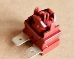 ARISTON Indesit Dishwasher Single Pole Push Main Switch C00140607 J00153649 - Bild 1 von 2