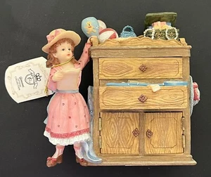 GIOVANNI GIFTWARE Collection Turtle King Corp HEAVY Country Hutch w/Girl Dresser - Picture 1 of 7