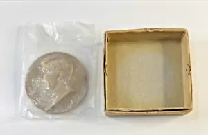 John F Kennedy 1961 Official Inauguration Medal Medallion Coin 3" Original Wrap - Picture 1 of 6
