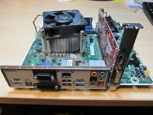 Motherboard mit cpu und ram HP 500-135 AMD A 10 3700MHz Radeon Graphics - Bild 1 von 9