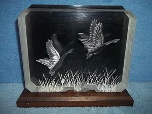 Vintage 1978 Fox Lucite Acrylic Carved Etched Birds with Stand and Backdrop  - Picture 1 of 2