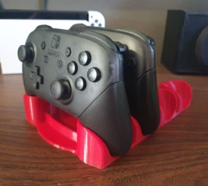 Nintendo Switch RED Quad Pro Controller Display Stand Accessory Holder Mount - Afbeelding 1 van 3