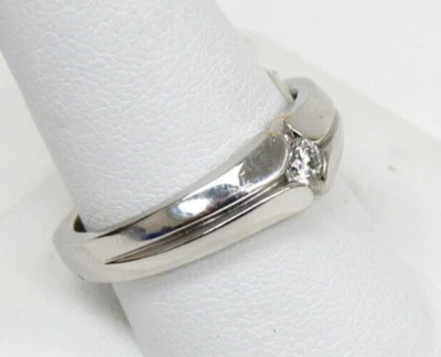 DIANA Signed Men's 18k White Gold 1/4ct Diamond European Style Shank Band Ring - Image 1 of 4