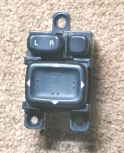 GenuinMazda 6 2002-2006 ELECTRIC DOOR MIRROR ADJUSTER SWITCH PACK 183606 - Picture 1 of 3