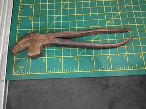 Vintage 7" Cobblers Lasting Pliers T32N18329 - Picture 1 of 10