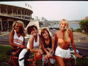 SESIÓN DE FOTOS PLAYBOY Desnudo "Girls Of" SEC/BIG 12/ACC ++ 35MM Diapositiva (5321) - Imagen 1 de 2