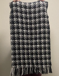 Acogedora bufanda para mujer Calvin Klein negra blanca gris rectangular a cuadros, envoltura de otoño - Imagen 1 de 13