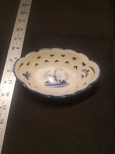 Delft Style Holland Oval Bowl Trinket Dish Blue White Pierced Heart Hand Painted - Picture 1 of 6