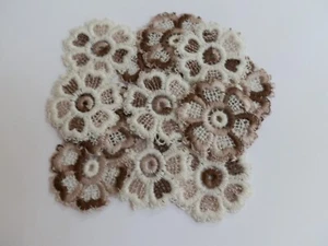 Beautiful Vintage Lace Flower Applique Motifs - Picture 1 of 2