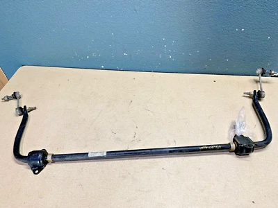 Land Rover LR3 2005 06 07 08 09 BARRA ESTABILIZADORA TRASERA E IZQUIERDA RGB500070 Foto 1 de 4