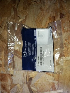 5304530965 OEM Frigidaire Refrigerator Plastic Water Nozzle New - Picture 1 of 1