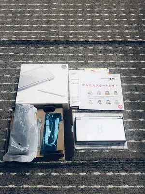 Nintendo DS Lite Glossy Silver Console Near Mint Bonus Free Shipping - Image 1 of 4