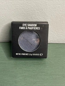 MAC ~ EYE SHADOW ~ BLUE EDGE ~ .05 OZ FULL SIZE BOXED - Picture 1 of 5