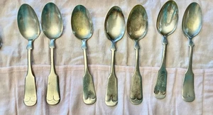 7 antike AM'N AMERICAN STERLING CO., versilberte Teelöffel, SPITZENMUSTER, UM 18 - Bild 1 von 2