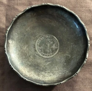 WWII Island Crafted Small Bowl w 1945 Filipinas / US Fifty Centavos Coin - Picture 1 of 3