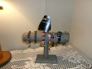 BEAUTIFUL JEWELRY LOT~7 BRACELETS~BEADS~HEARTS~JINGLE BELLS~FACETS~SLAP ON - Picture 1 of 4