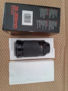 Vivitar zoom lens 28-200mm - Picture 1 of 2