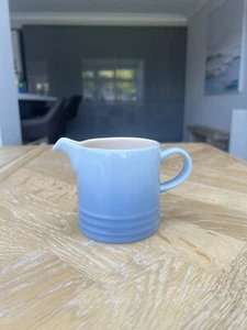Le Creuset Milk/ Cream Coastal Blue Ombré Jug 0.35L 12oz - Picture 1 of 7