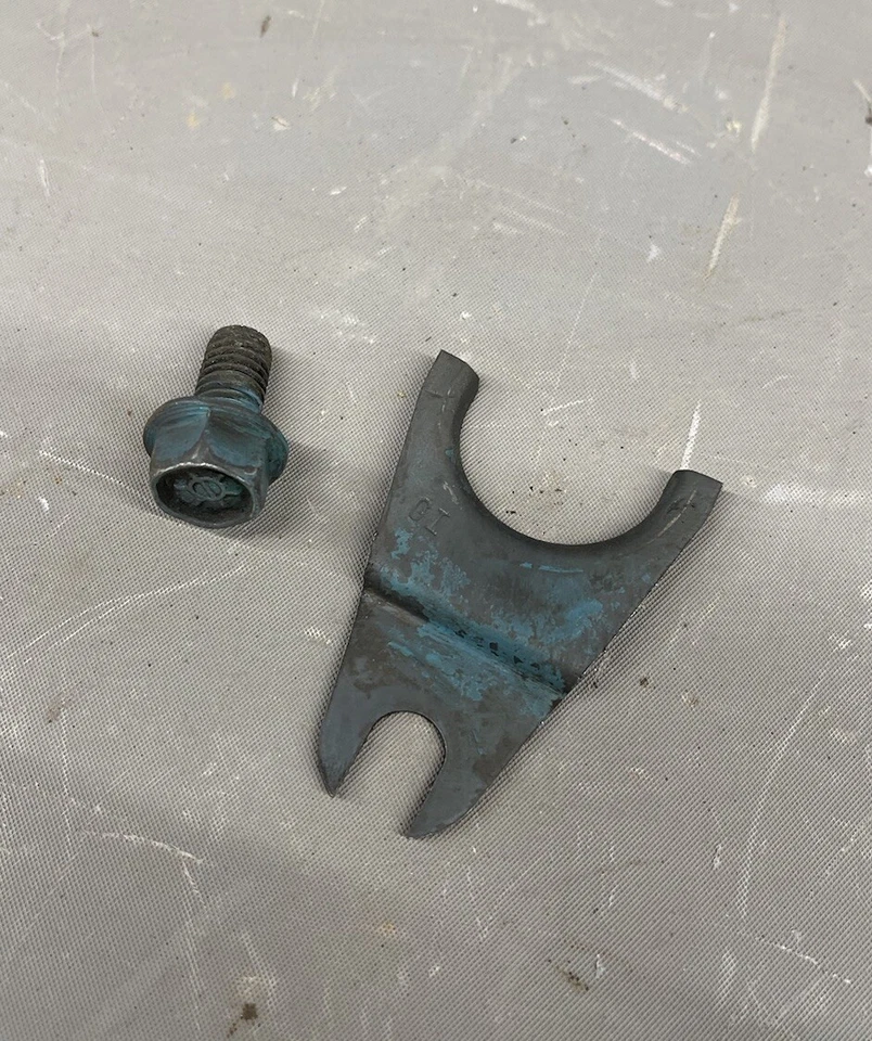 Pontiac GTO Firebird 1964-1979 transmisión automática distribuidor de motor sujeción perno Foto 1 de 4