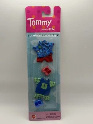 Tommy Friend of Kelly Moda Favoritos 2 Trajes Completos Ropa 68777 Nuevo en Paquete Foto 1 de 3