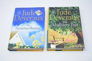 2 Hardcover Books by Deveraux, Jude: The Summerhouse & Summerhouse First Edition - Picture 1 of 5