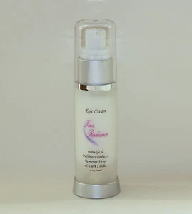 True Radiance Eye Cream Reduce puffiness, Crows feet & wrinkles gone 1oz/30ml - Bild 1 von 2