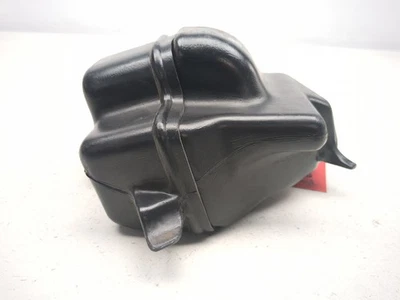 Caja de herramientas Magna 84-87 Honda VF700 compartimento de almacenamiento Foto 1 de 4