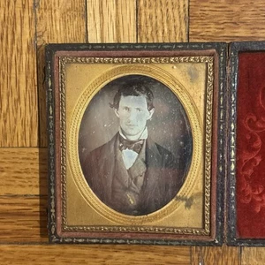 Dapper Young Man w/ Gold Chain 1/6 Plate Daguerreotype In Full Case - Picture 1 of 10