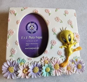 VTG Tweety Bird Looney Tunes 3D Flowers Picture Frame- Warner Bros. Store 2x3" - Picture 1 of 7