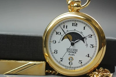 Vtg 1989 Seiko pocket watch Alba Success V338-0010 Moon phase Quartz Mens JAPAN - Image 1 of 4