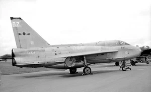 Lightning eléctrico inglés 11 m² T.5, XV328 'BV' - negro original en blanco y negro - Imagen 1 de 1