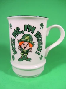 Kiss Me I'm Irish Mug Music Box When Irish Eyes are Smiling White Japan - Picture 1 of 5