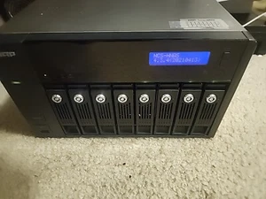QNAP Network Attached Storage TS-869 Pro 8-BAY RAID NAS SERVER No Key 9tb - Afbeelding 1 van 5