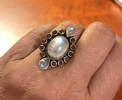 Anillo Nicky Butler Ovalado Piedra Lunar y Granate Esterlina 925 Talla 7 3/4 Firmado 9g Foto 1 de 4