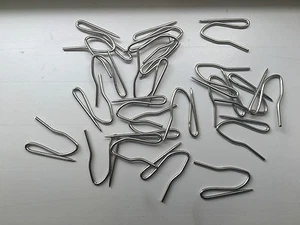 20 Pinch Pleat Metal Curtain Hooks. - Picture 1 of 1