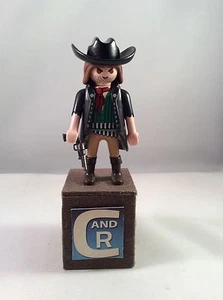 PLAYMOBIL FORASTERO ARMADO - 18/9/20 - Picture 1 of 1