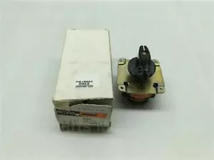 Fuji Electric RC 310-1 RC3101 Rotary Selector Switch 600V 10A 30 Days Warranty - Picture 1 of 18